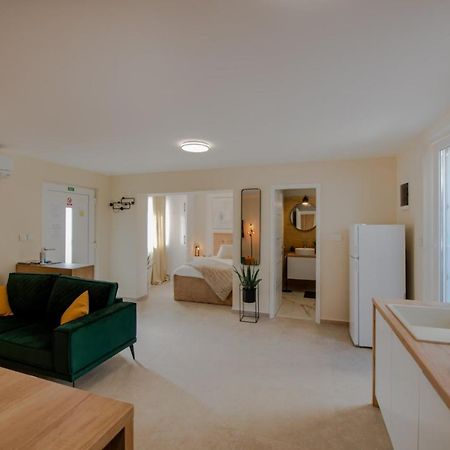 Studio Apartment Mare With Private Garden And Jacuzzi Vinkuran Exterior foto